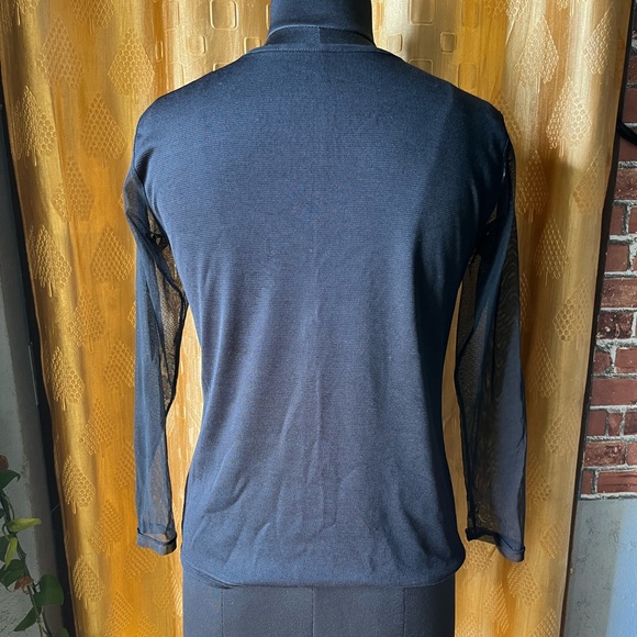 🎀No flaws satin top - Picture 5 of 5